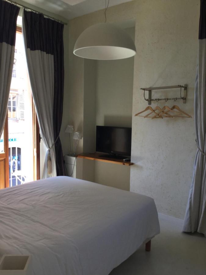 Bed & Breakfast With A Vue 2*